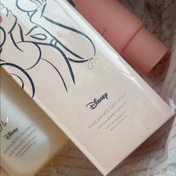 Disney La Line Body Care Collection - Pink and Cream - Picture 3 of 5
